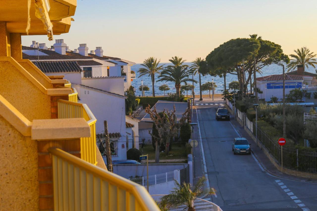 Guillem Planetcostadorada Cambrils Exterior photo